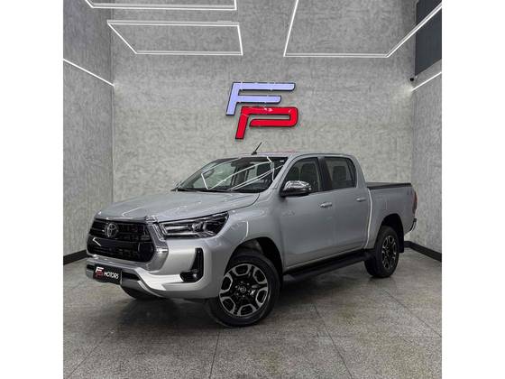 TOYOTA HILUX 2.8 D-4D TURBO DIESEL CD SRX 4X4 AUTOMÁTICO